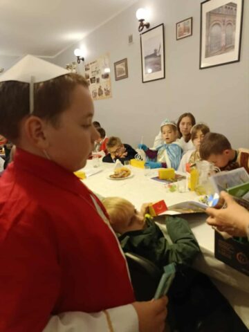 a09697c7-6e0b-4500-b27e-476bb278c4bb